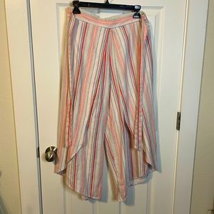 Beige by eci white w/ vertical stripes wide open  leg linen blend pants sz M